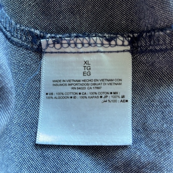 Old Navy Classic Denim Color White Dots Long Sleeve Button-down Size XL Pocket - Picture 10 of 12